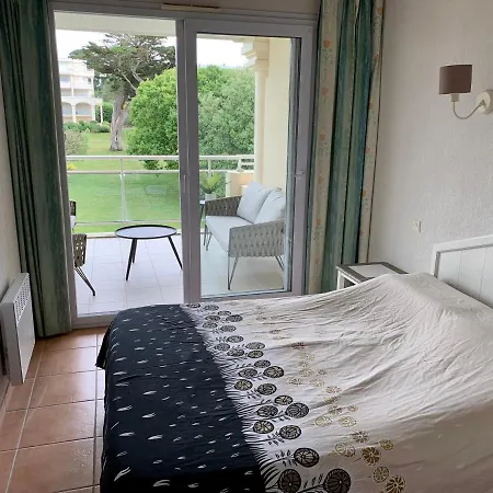 Avec Grande Terrasse Dans Un Magnifique Parc A 5 Minutes De La La Baule