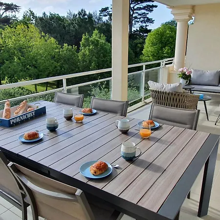 Avec Grande Terrasse Dans Un Magnifique Parc A 5 Minutes De La Apartman