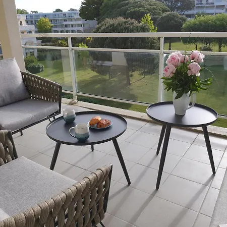 Avec Grande Terrasse Dans Un Magnifique Parc A 5 Minutes De La La Baule